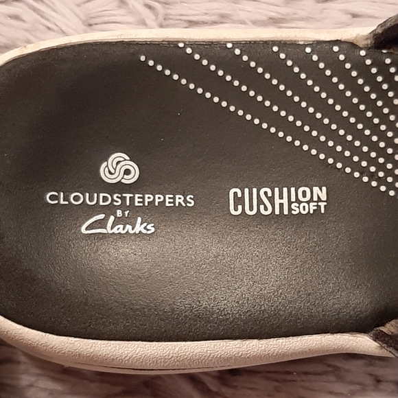 Clarks® Cloudsteppers Women's Flip Flop Sandals Black Size 7 - Picture 9 of 10